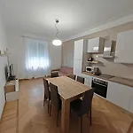 Apartament La Casa Di Gi&vi San Remo